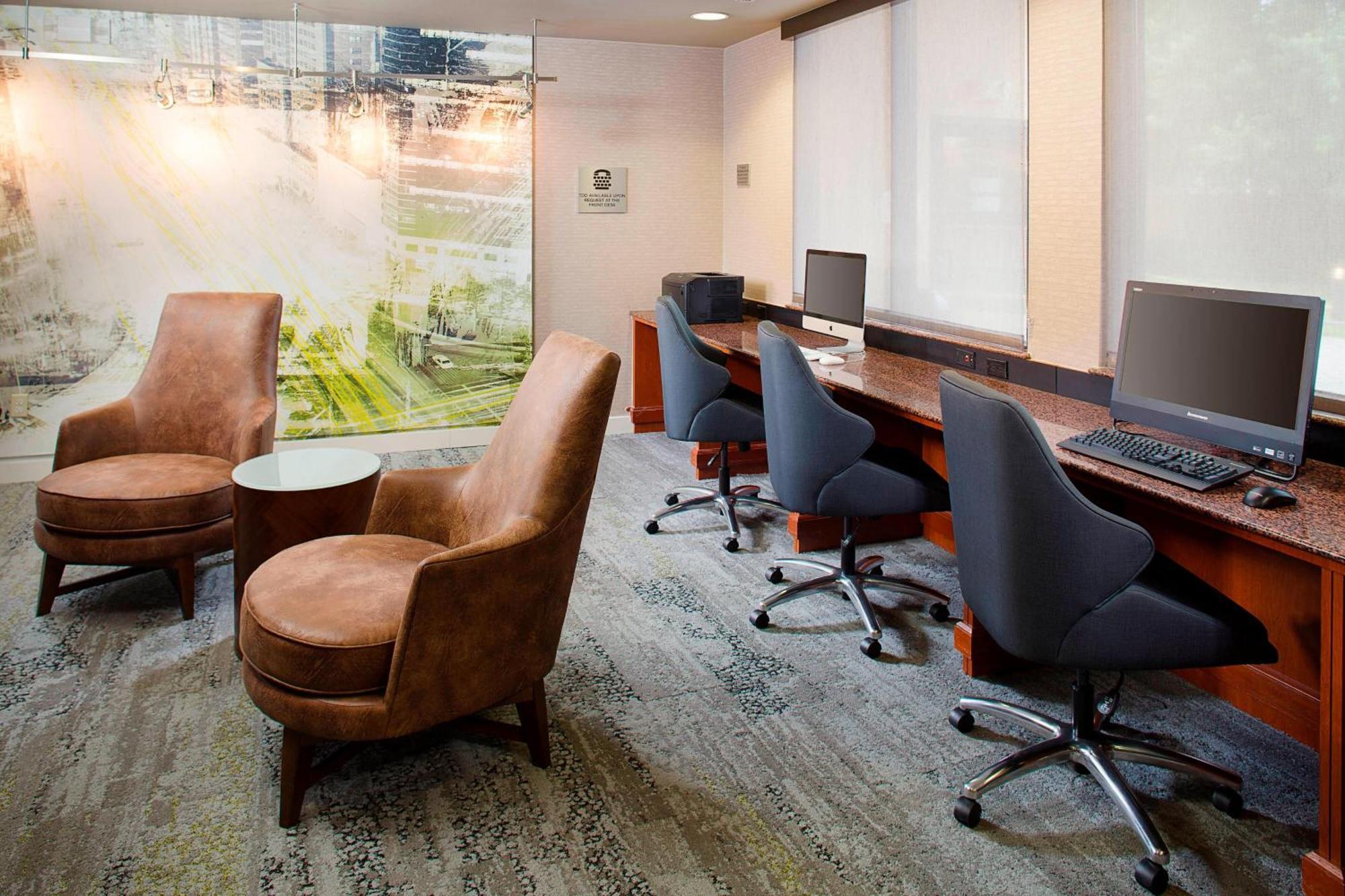 Courtyard By Marriott Roanoke Airport Hotell Exteriör bild