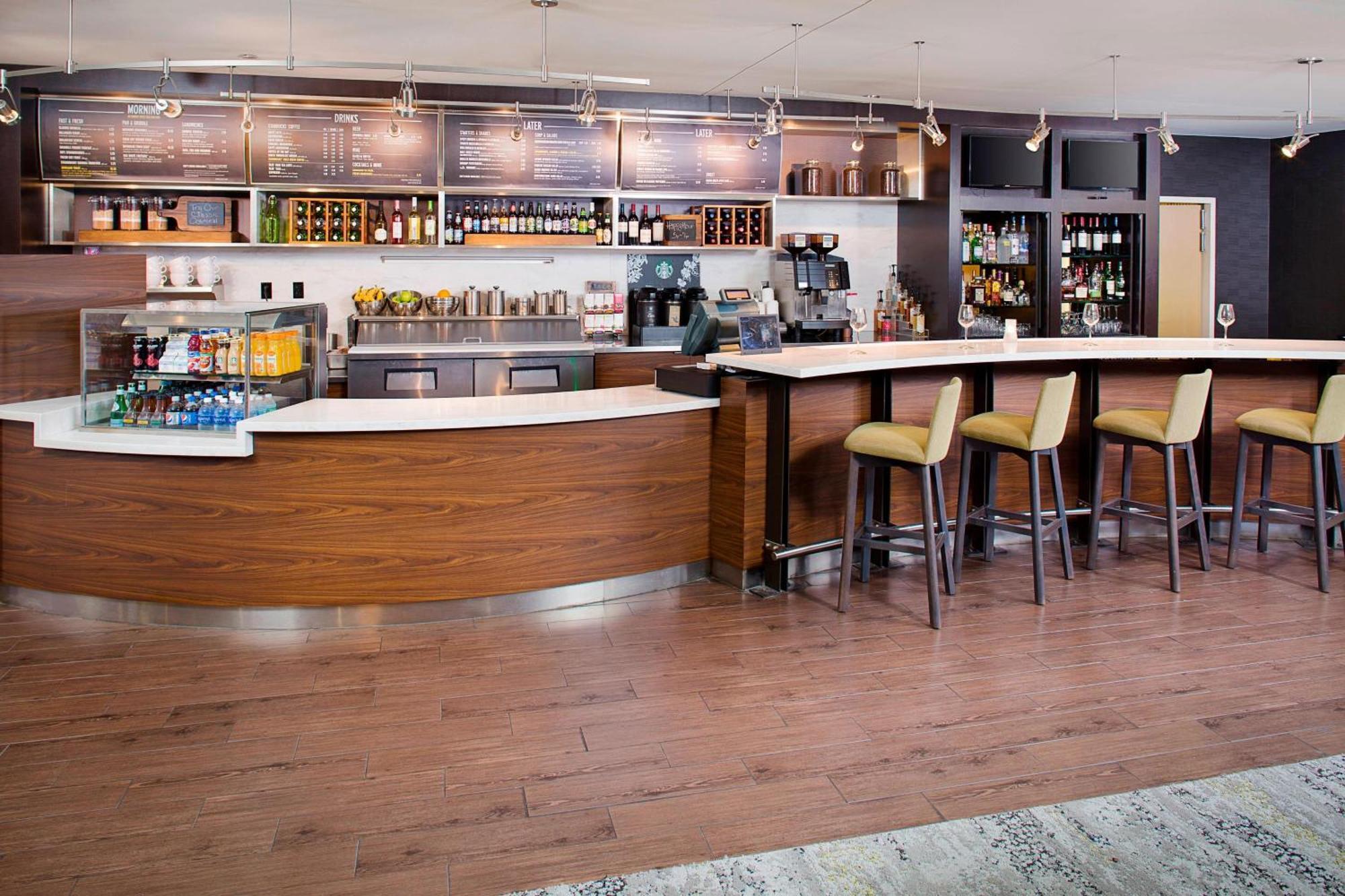 Courtyard By Marriott Roanoke Airport Hotell Exteriör bild