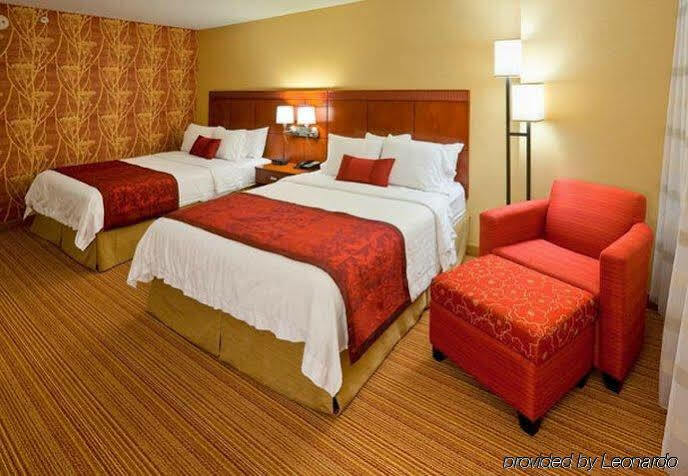 Courtyard By Marriott Roanoke Airport Hotell Exteriör bild